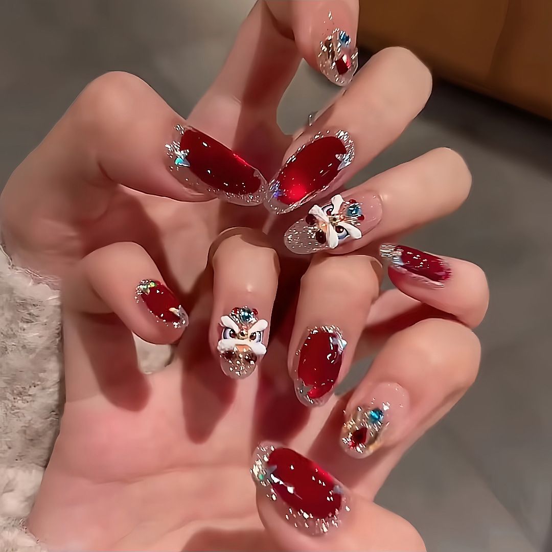 Künstlerische mit Strass veredelte Nagelverlängerungen Brehn