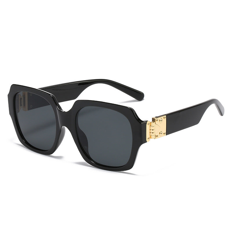Damen modische oversized Sonnenbrille mit luxuriösen Metallelementen Brehn