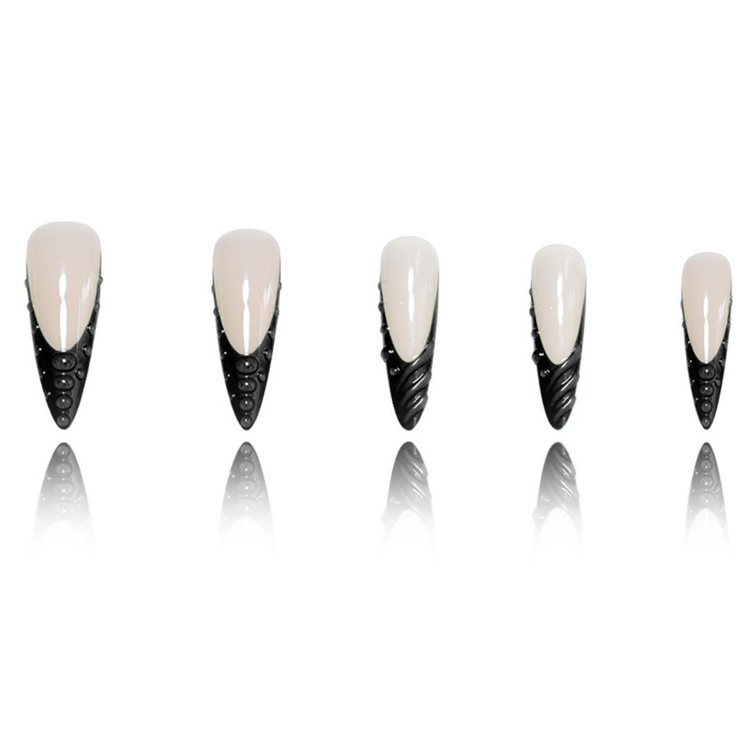 Glamouröse Stiletto-Nagelerweiterungen Brehn