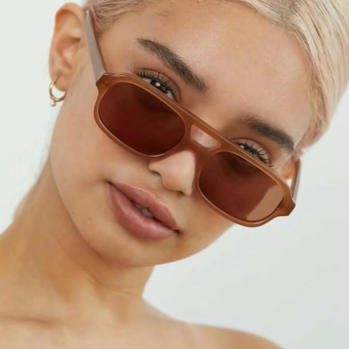 Damen modische quadratische Sonnenbrille aus transparentem Kunststoff Brehn