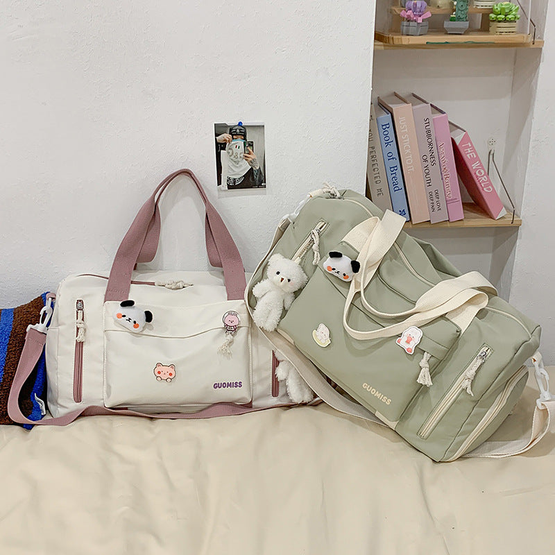 Sportliche Reisetasche Mit Verspielten Designs Brehn