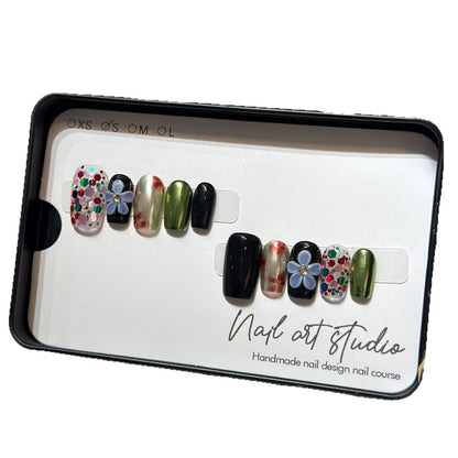 Künstlerisches, floral inspiriertes Press-On-Nagel-Set Brehn