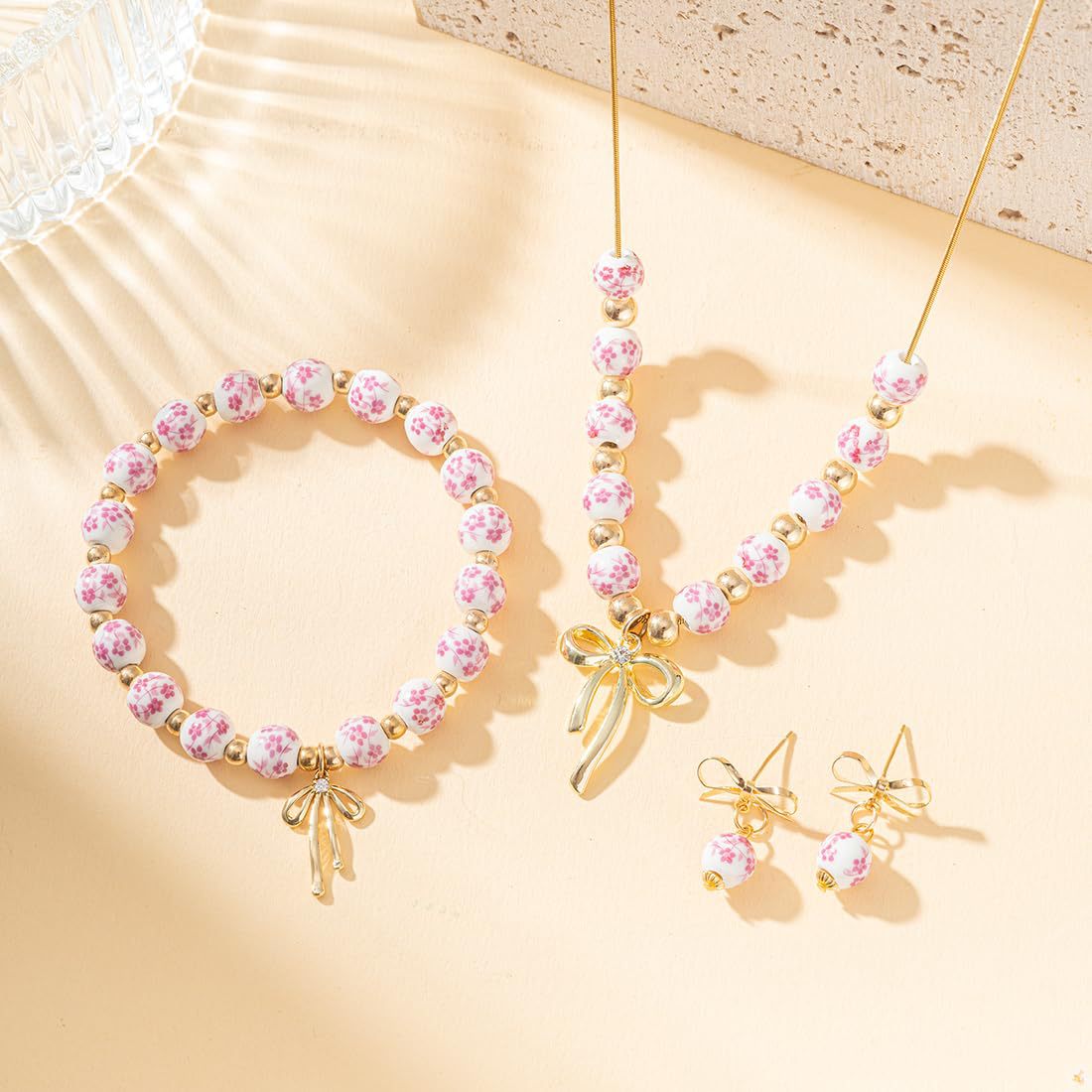 Florale Perlen-Charm-Armband Brehn