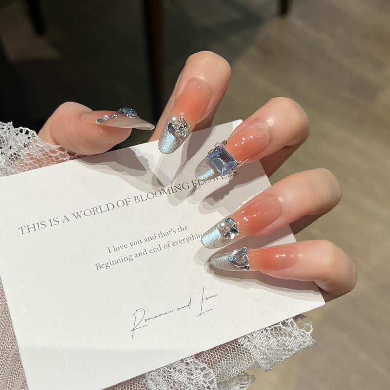 Kristallverzierte Nagelkunstverlängerungen Brehn