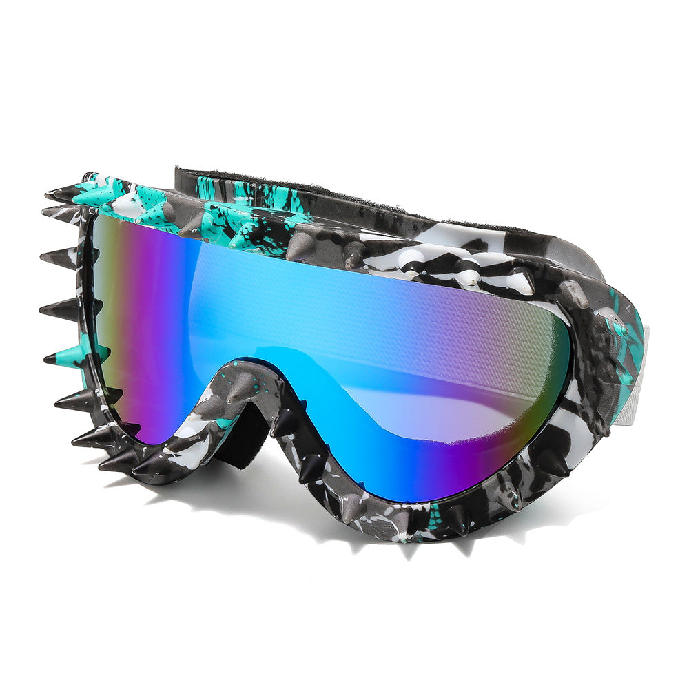 Damen stylische Schutzbrille mit markantem Spike-Design Brehn