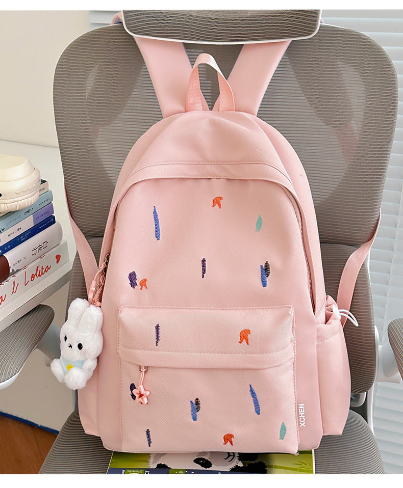 Künstlerisch bestickter Rucksack