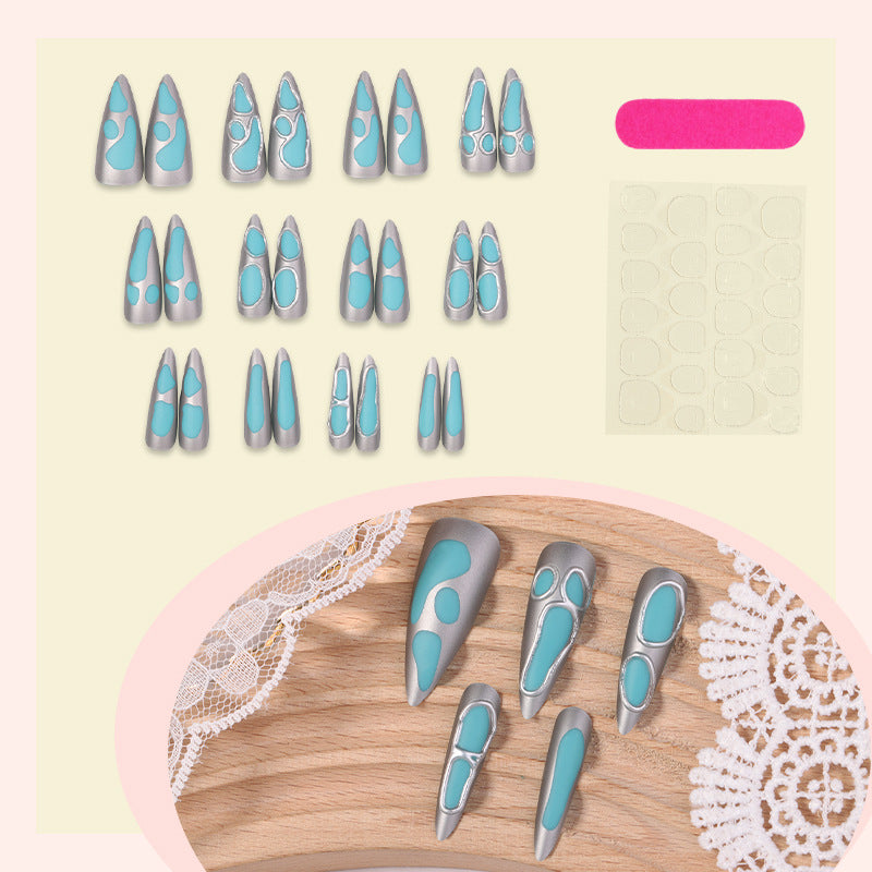 Kunstnagelset mit modernen geometrischen Designs Brehn