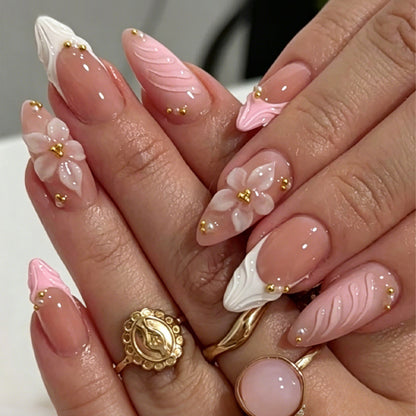 Kunstnagelset mit kreativen 3D-Blumenverzierungen Brehn