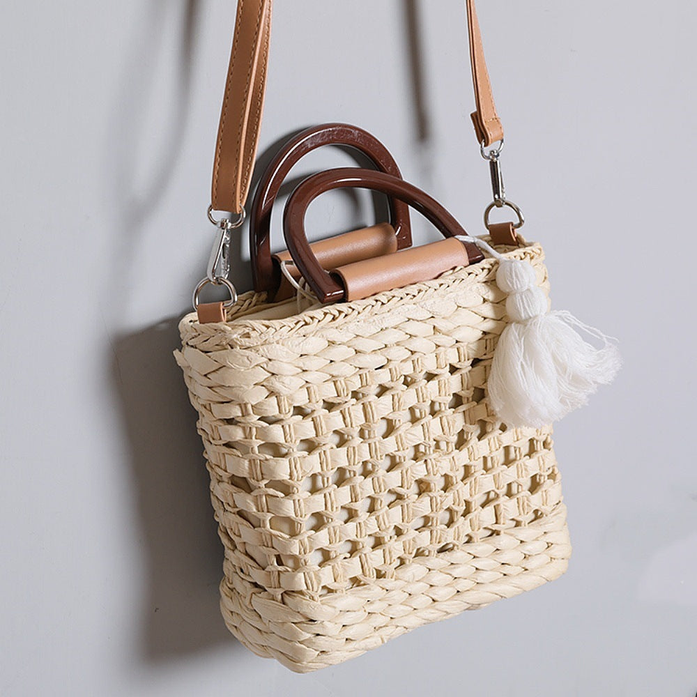 Handtasche mit Abnehmbarem Schulterriemen und Kunstlederelementen Brehn