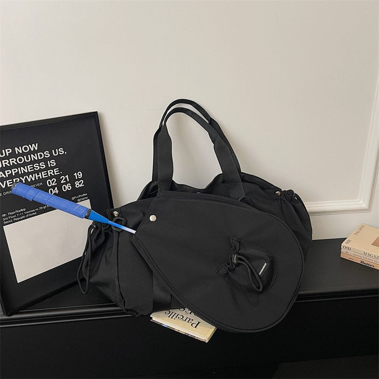 Elegante Umhängetasche Mit Innovativen Fächern Brehn