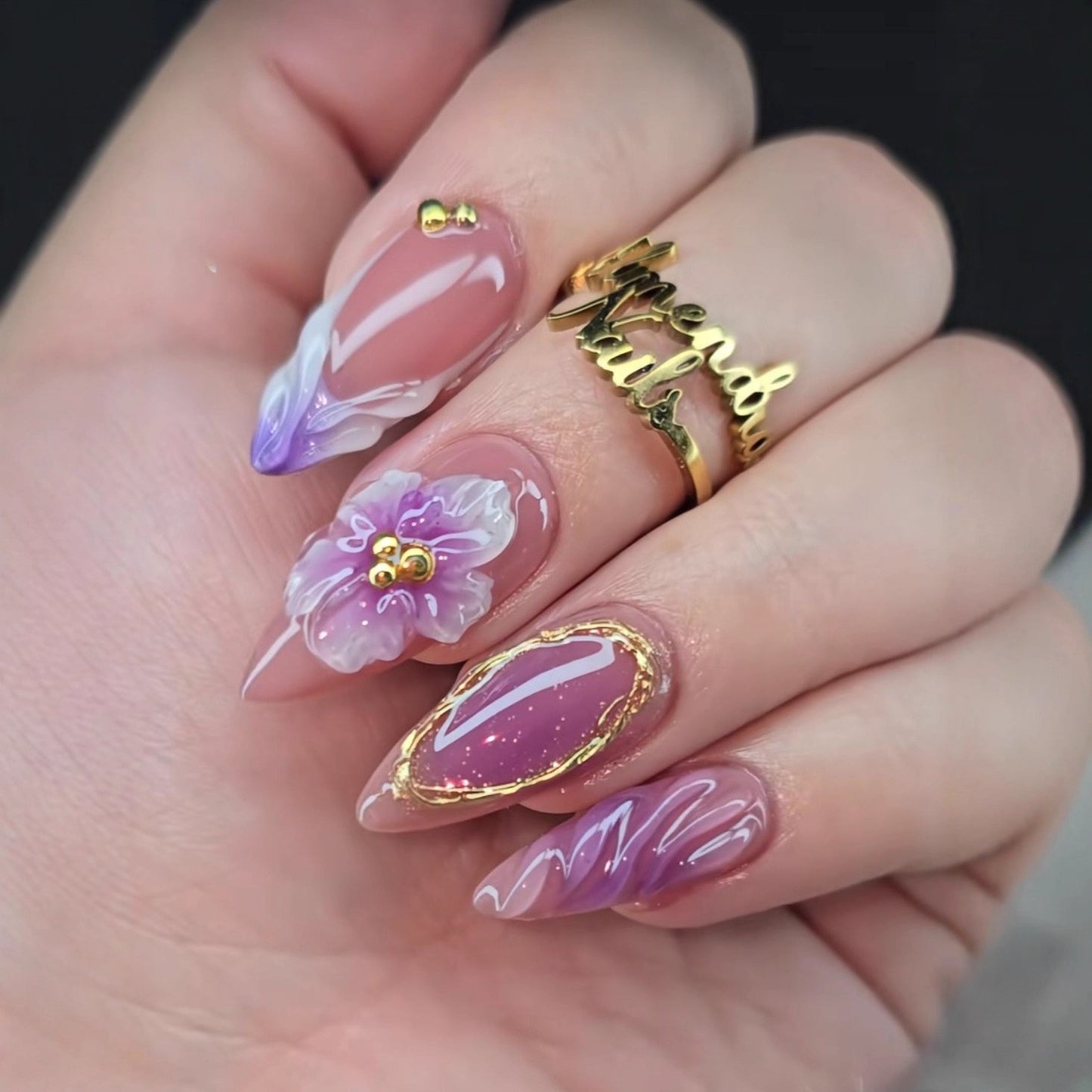 Elegante Kunstnägel mit Botanischen Designs Brehn
