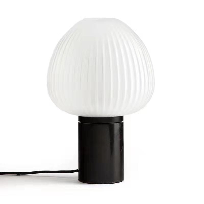 Moderne Skulpturierte Tischlampe