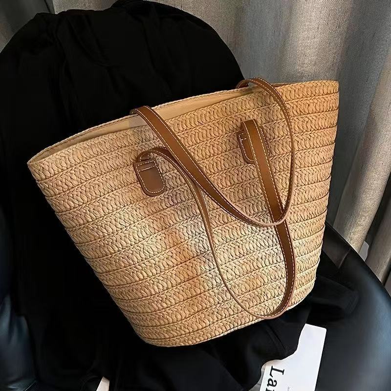 Eleganter Handtasche mit Raffiniertem Gewebe Brehn