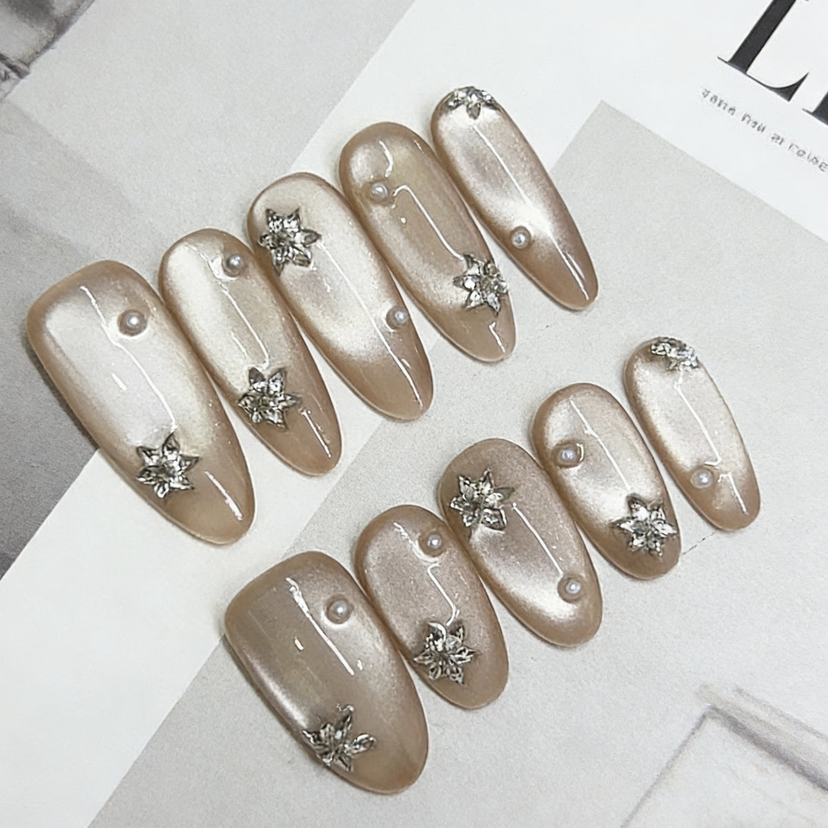 Blumen Verlobungs Press-On Nagel Set Brehn