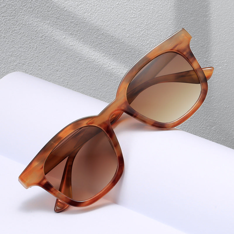 Damen Modische Oversized-Sonnenbrille mit luxuriösem Design Brehn