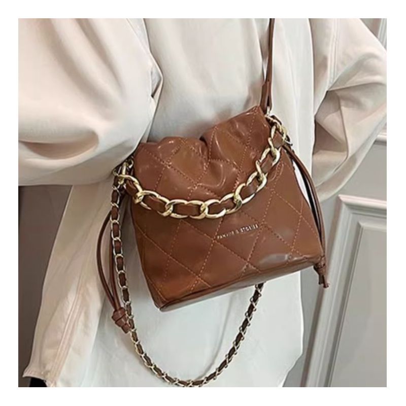 Gepolsterte Mini Eimer-Handtasche Brehn