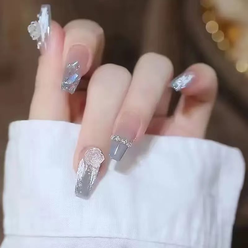 Kunstvolle Nageldesigns mit Katzenmotiv Brehn
