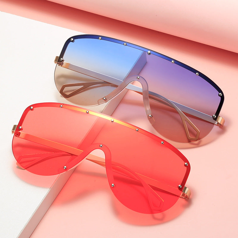 Damen Oversized Sonnenbrille mit modernem Rahmen Brehn