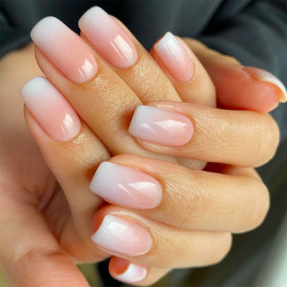Kunstvolle Nagelverlängerungen mit Ombre Design Brehn