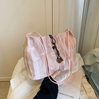 Schicke strukturierte Handtasche Brehn