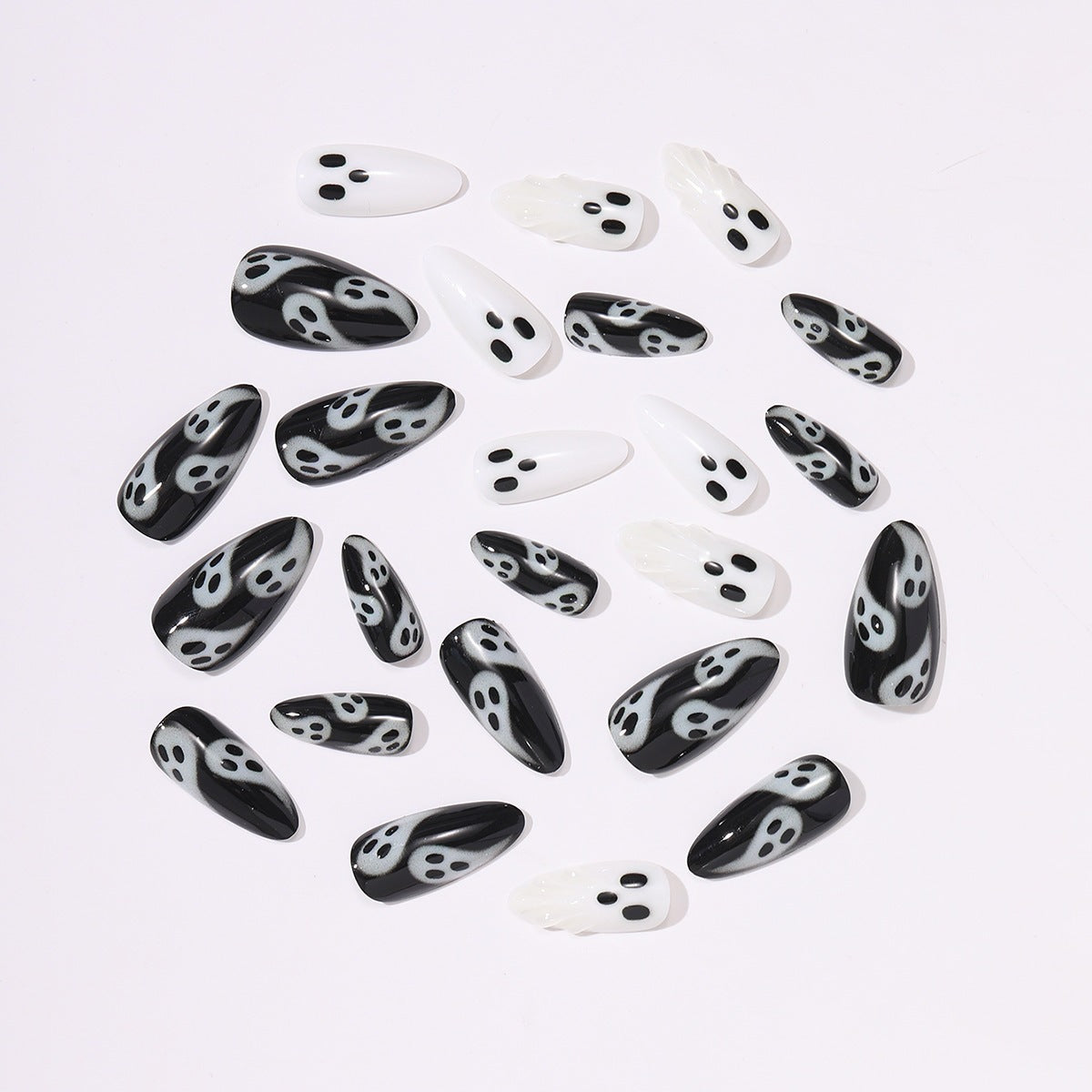 Kreatives Kunstnagelset mit Gespenstermotiven Brehn