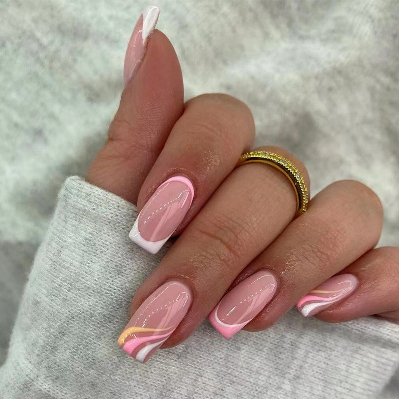 Kunstvolle Gel-Nägel mit eleganten Akzenten Brehn