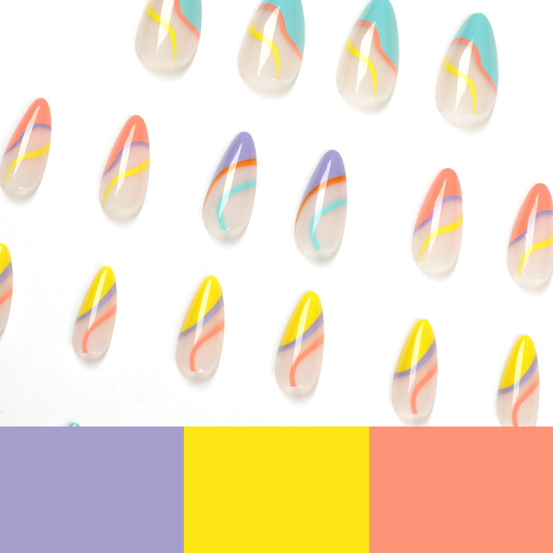 Künstliche Nagelverlängerungen mit stylischem Farbverlauf und modernen Designs Brehn