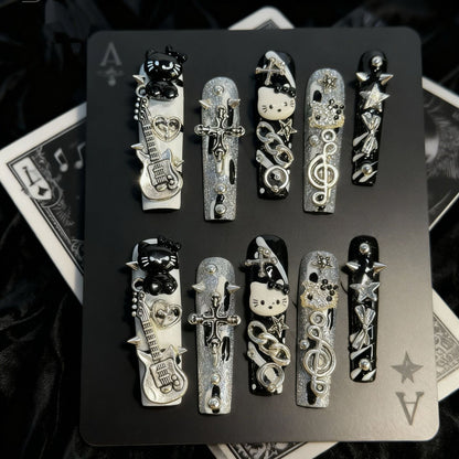 Künstlerisch thematisiertes Nagelkunstset