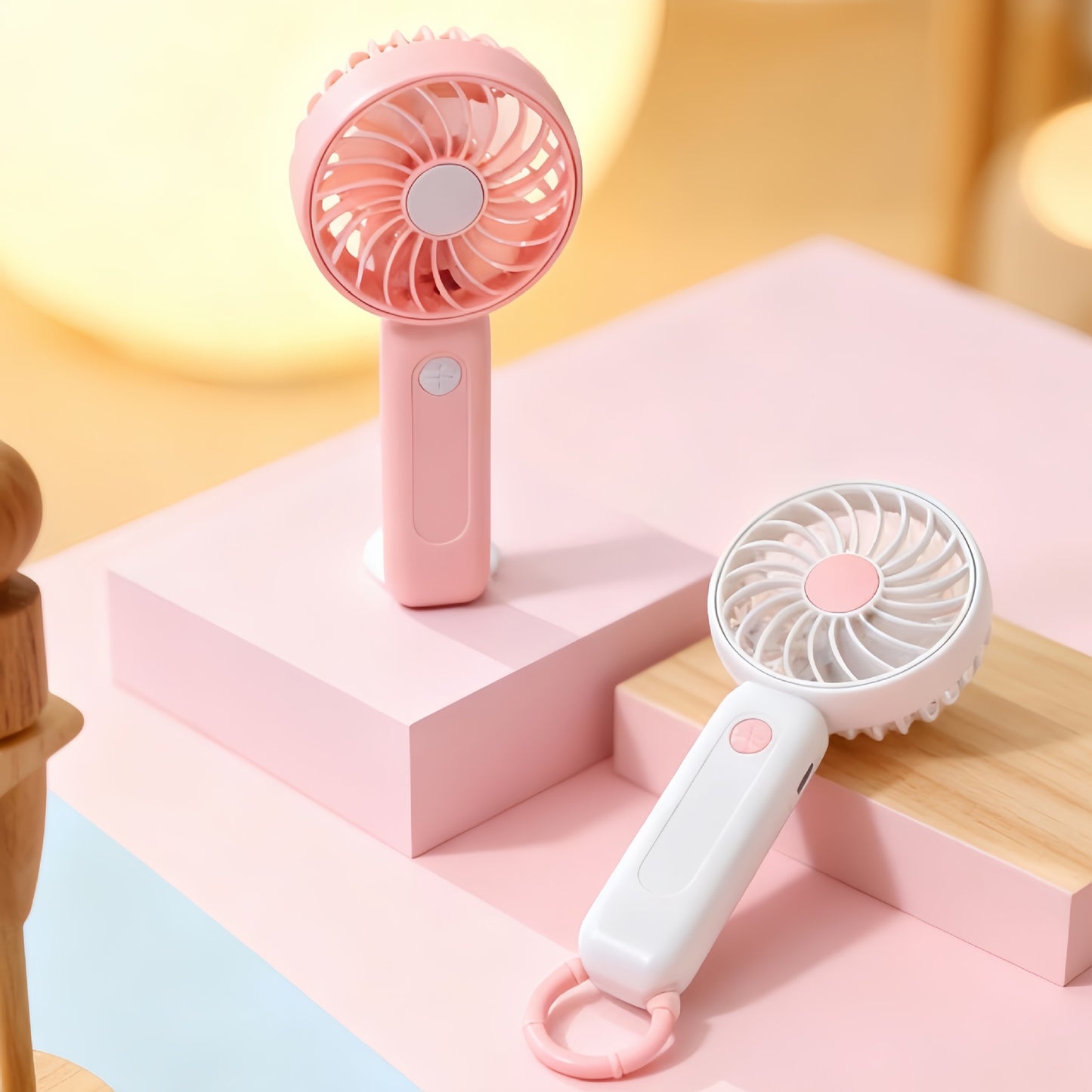 Damen Tragbarer Mini-Ventilator mit USB-Ladefunktion und ergonomischem Design Brehn