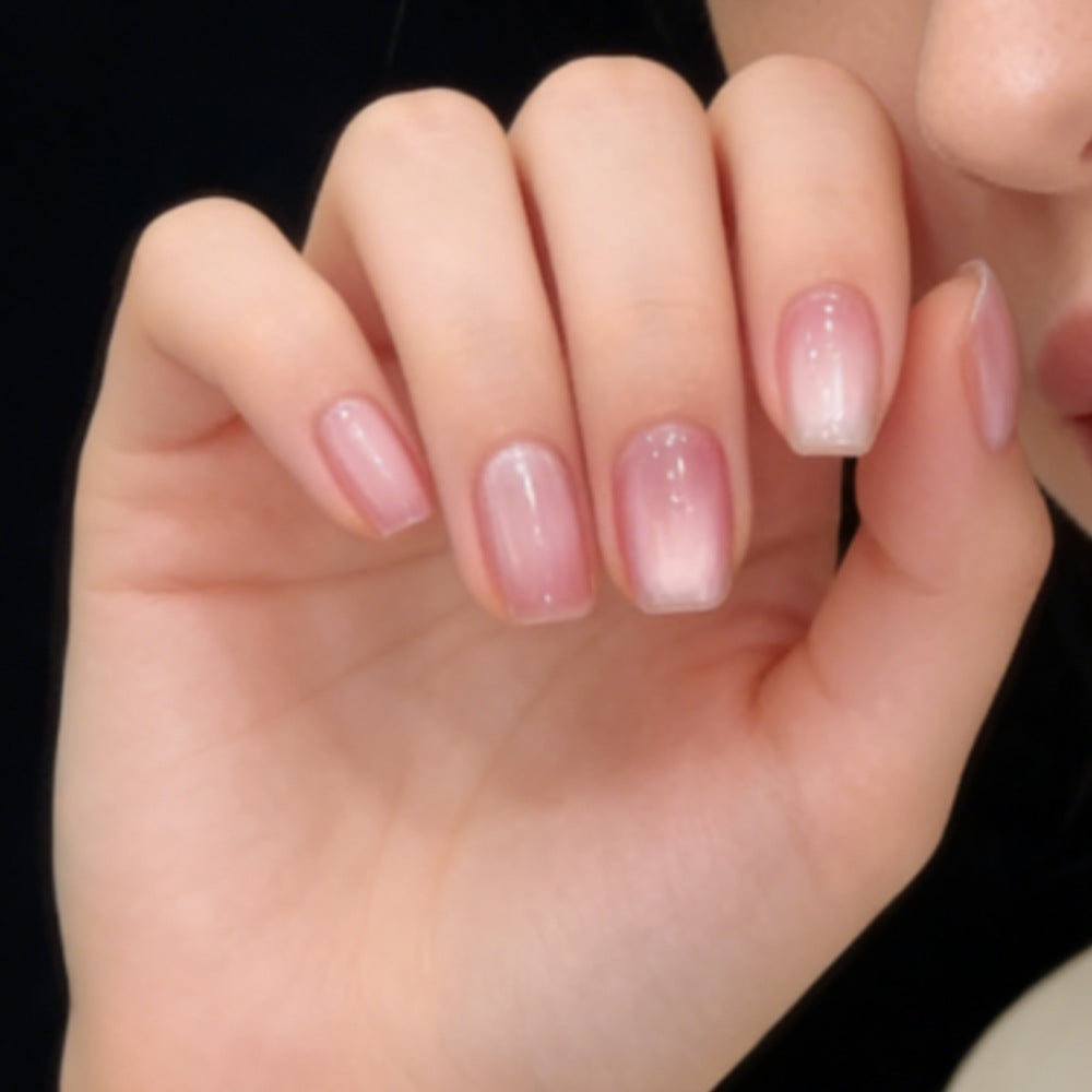Kunstnägel mit Elegantem Ombre-Effekt Brehn