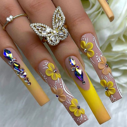Dekorative Nagelkunst Brehn