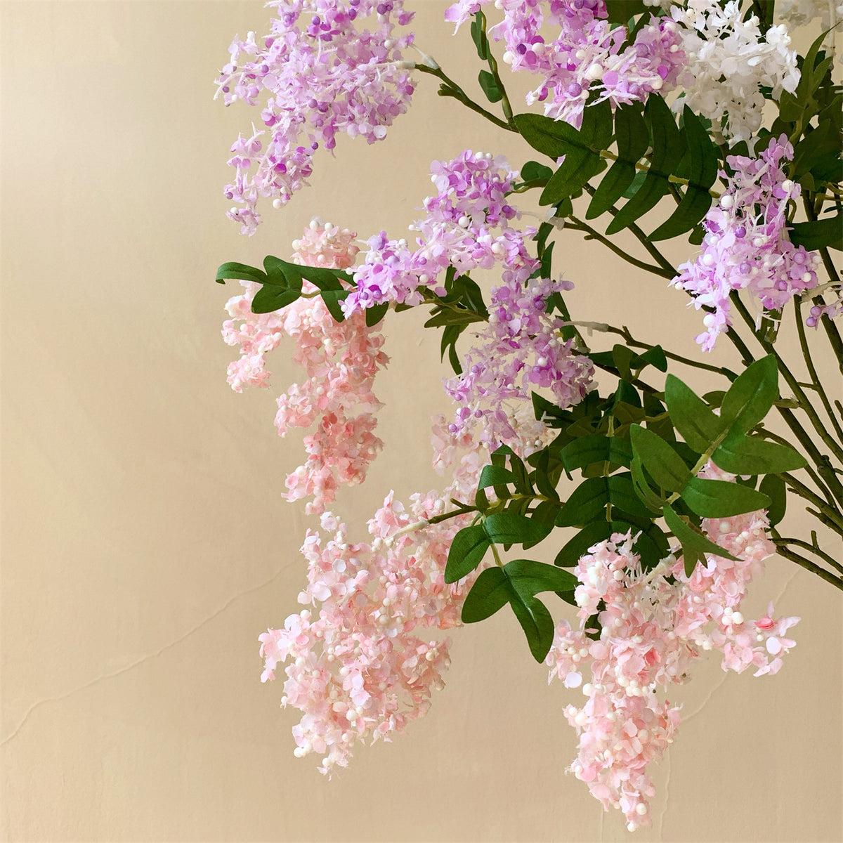 Dekoratives Faux Blumenstrauß