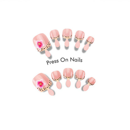 Florales Kunst Press-On Nageldesign Brehn