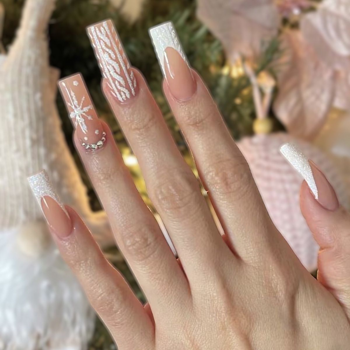 Dekoratives Press-On-Nagelkunst-Set mit elegantem Blumen- und Glitzermuster Brehn