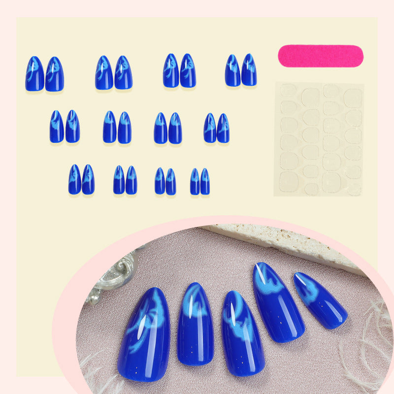 Künstlerisches Press-On-Nagelset mit Gradient-Design Brehn