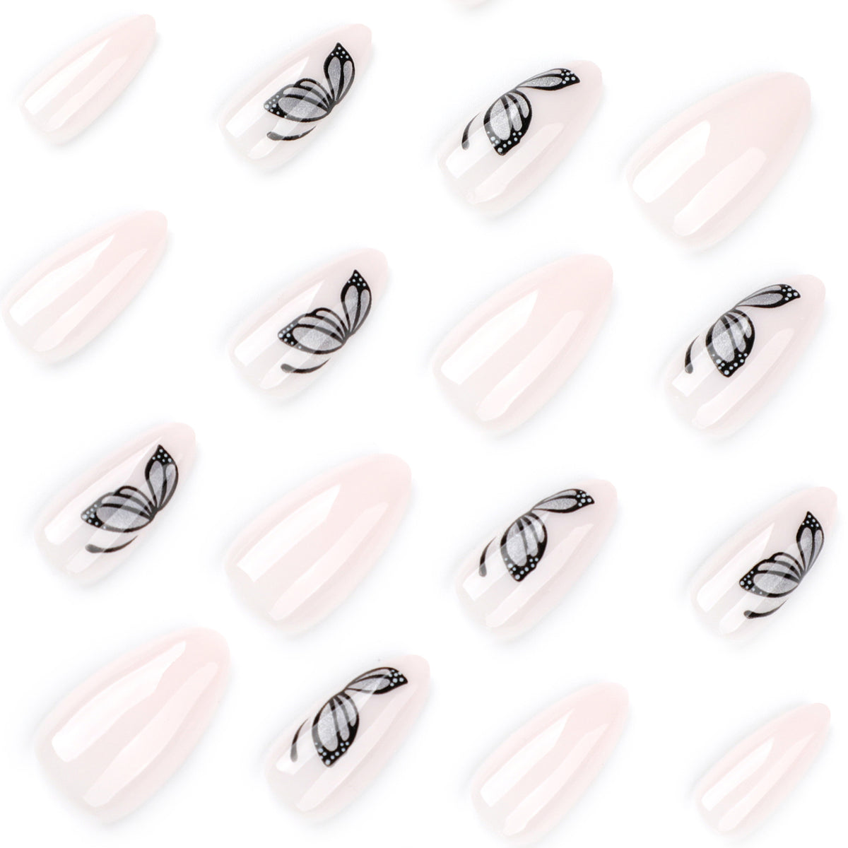 Kunstvolle Nagelverlängerungen mit zartem Schmetterlingsdesign Brehn