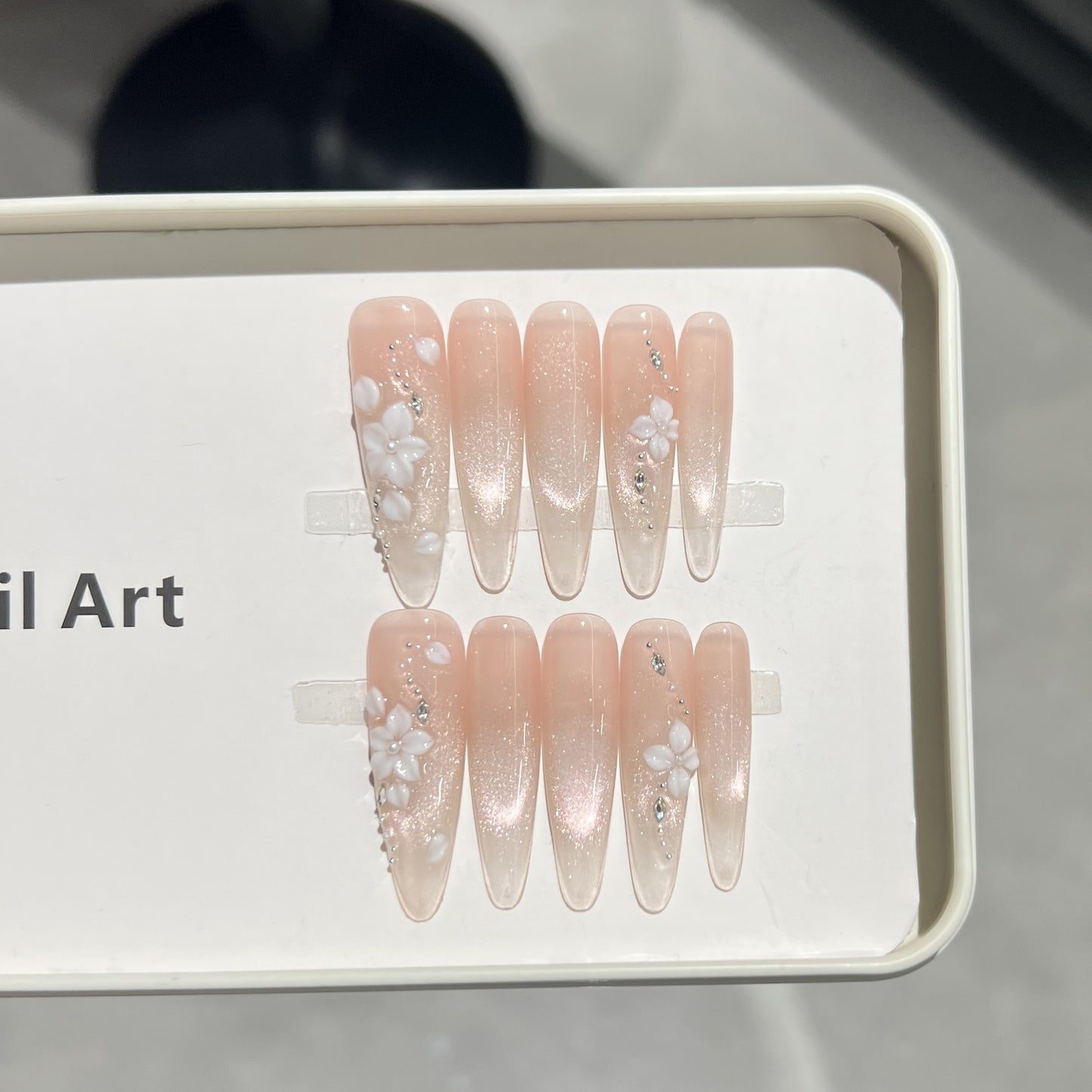 Dekoratives Floral Press-On Nagelset Brehn