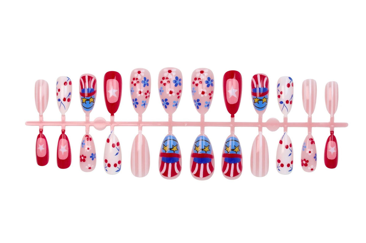 Kunstnagelset mit kreativen Blumen- und Sterndesigns Brehn