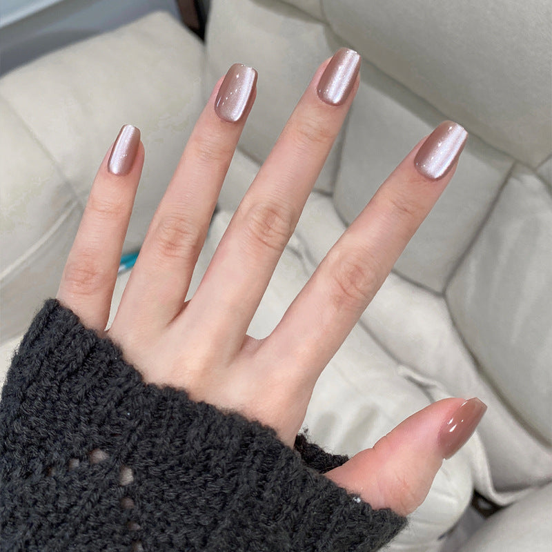 Elegante Press-On Nail Tips mit glänzendem Finish Brehn