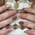 Kunstvolle Nagelkunst mit eleganten Akzenten Brehn