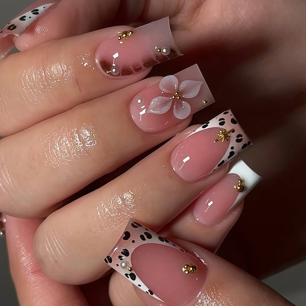 Dekorative 3D Floral Nagelkunst Brehn