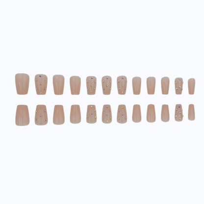 Elegantes Nagelkunst Design Kit mit Strass-Akzenten