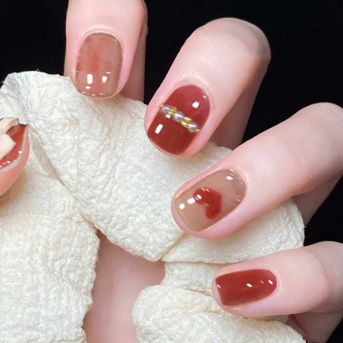Kunstvolle Nageldekoration Brehn
