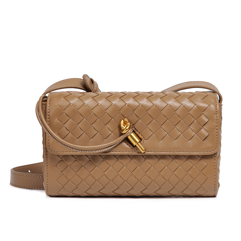 Woven Crossbody Clutch Brehn