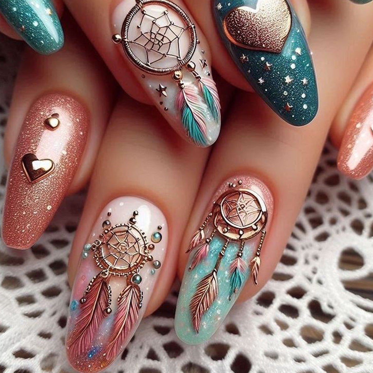 Kunstnägel mit Filigranem Traumfänger-Motiv Brehn