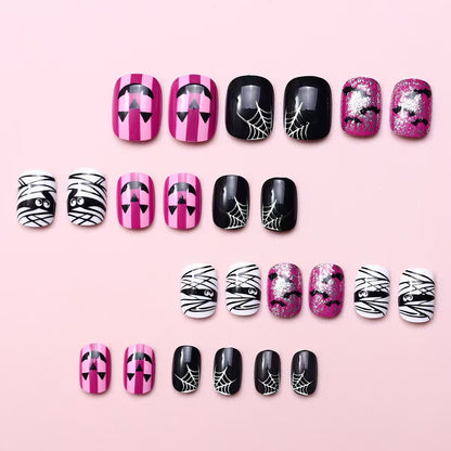 Kreatives Halloween-Nagelset Brehn