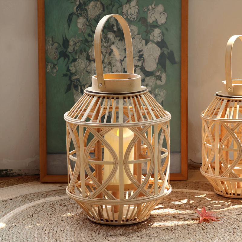 Handgefertigte Laterne aus Rattan Brehn
