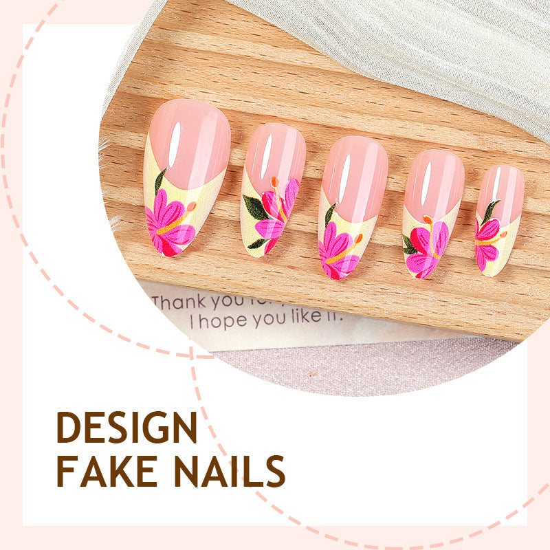 Kunstnagelset mit floralen Akzenten und glamourösem Finish Brehn