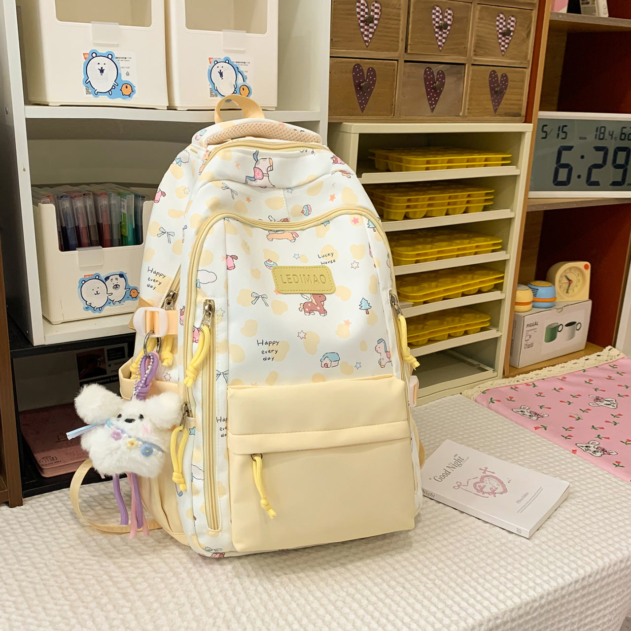 Verspielter Tiergrafik-Rucksack