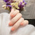 Elegante mit Glitter akzentuierte Nagelkunst Brehn